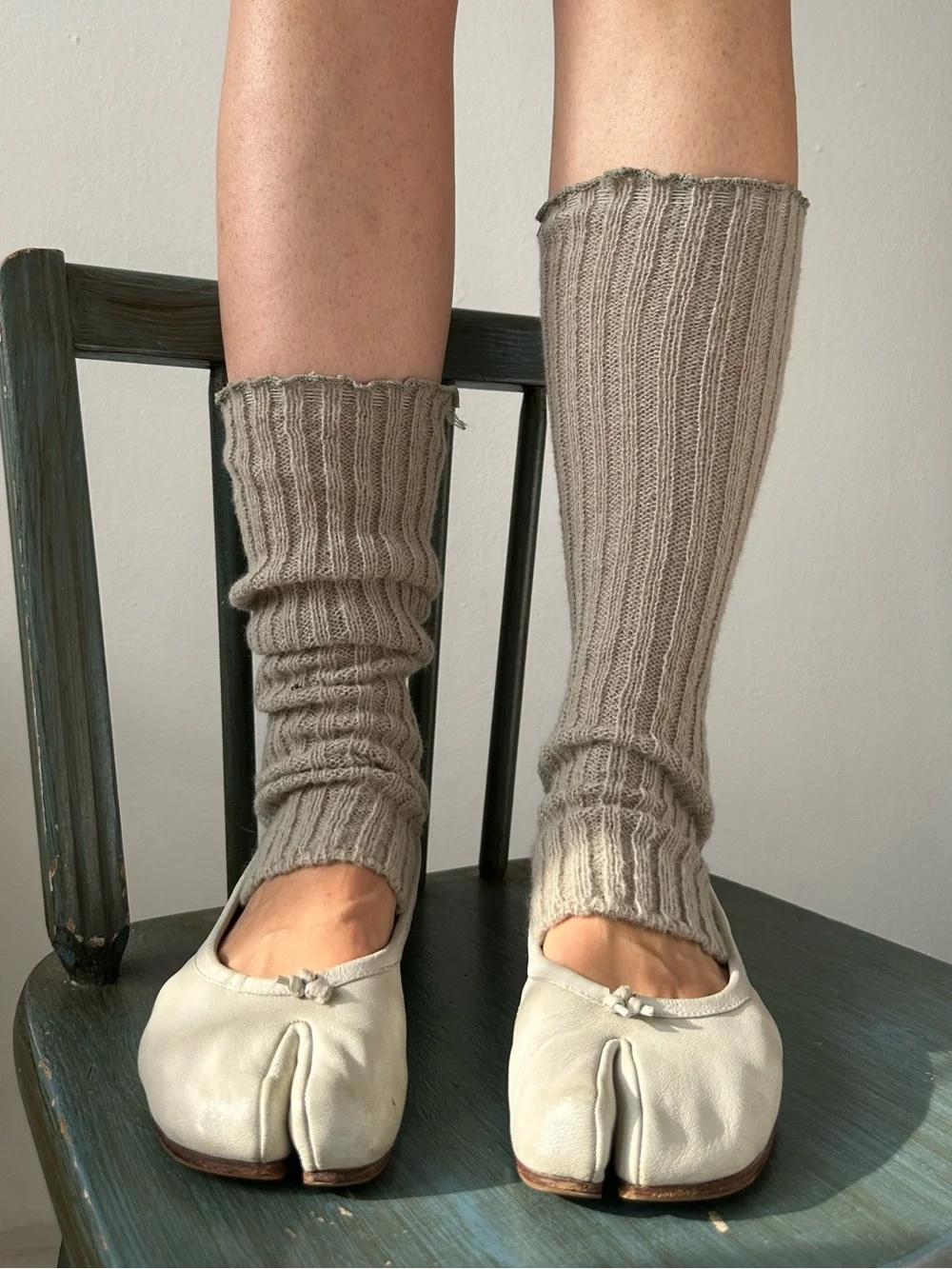 Grey acrylic ribbed knit leg warmers